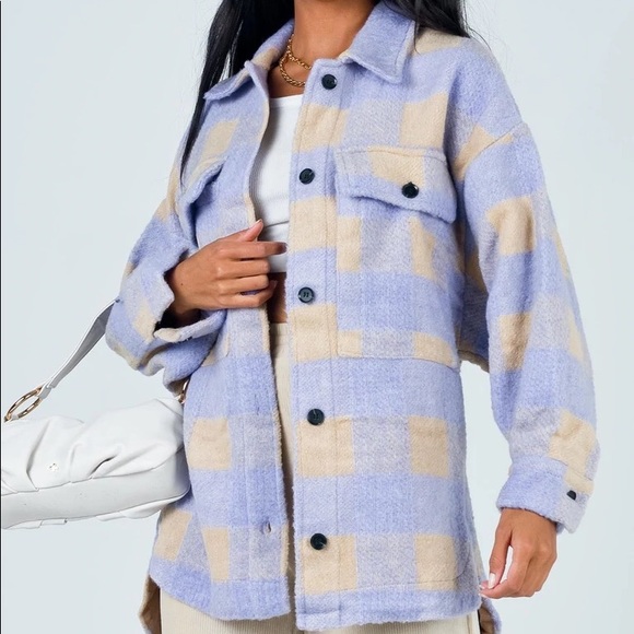 Shacket - Picture 1 of 7